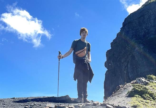 牧森分享潜水训练后的心得，要大家不要害怕运动的真空期，熬过就是自己的。（周子娱乐提供）