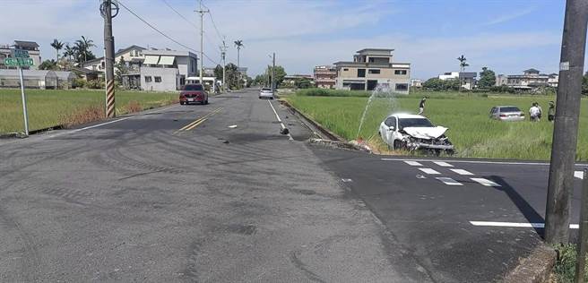 宜兰县三星乡上将路与五分路二段路口，今（21日）下午1时51分发生意外交通事故。（民眾提供／吴佩蓉宜兰传真）