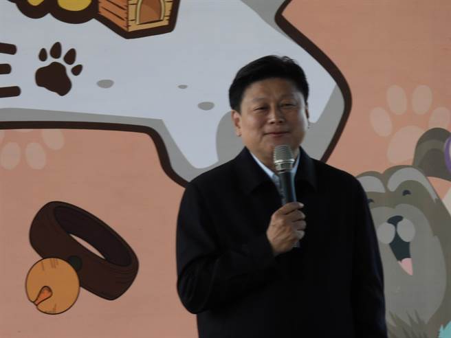 立委傅崐萁要求農委會提出真正能幫助柚農減少損失的具體方案，並要求主委陳吉仲負起全責。（報系資料照）