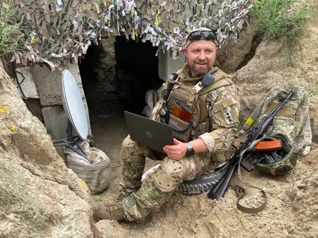  乌克兰陆军军官戈尔根，很希望有A-10这样的密接支援攻击机帮助陆军部队。(图/戈尔根)