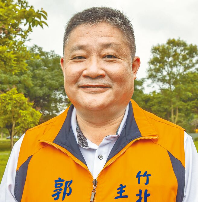 蓝营背景的无党籍郭汉章，得票高低可能影响林为洲。（罗浚滨摄）