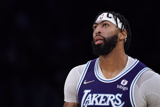 安东尼戴维斯暂时还是湖人的非卖品，但这种情况能够维持多久呢？(美联社资料照)