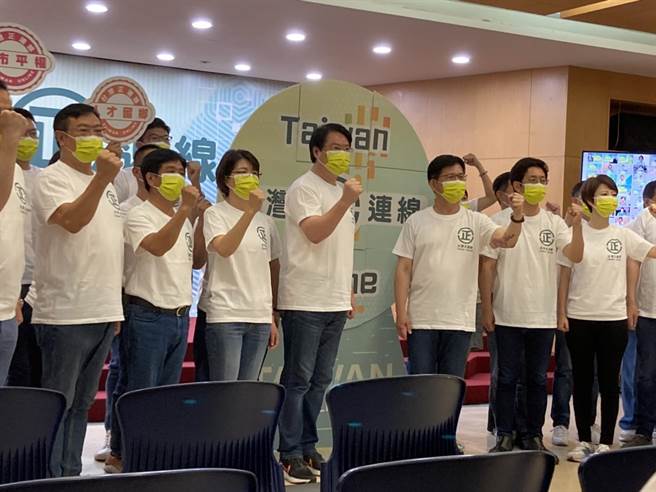 民進黨新北市長參選人林佳龍今（22日）上午出席台灣正連線啟動記者會。（實習記者邱芊攝影）