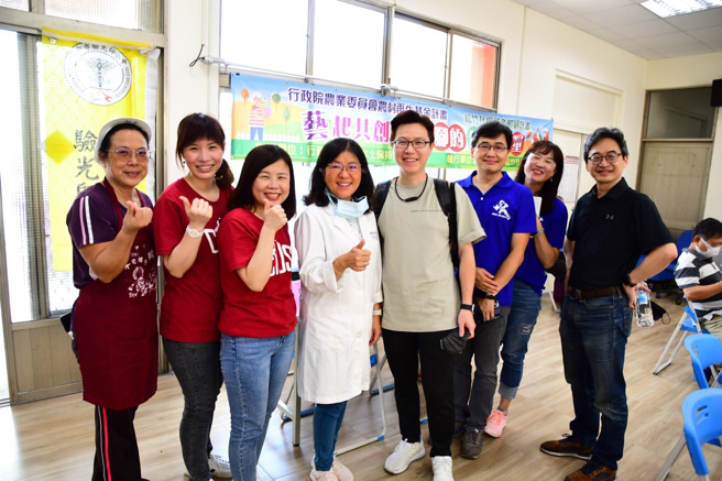 中臺科技大学秉持医护专业及关怀社区的精神，深入嘉义偏乡「鹿草」办理社区健康服务。(照片/中臺科技大学提供)
