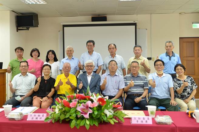 苗栗县选举委员会，针对11月26日举办的地方公职人员选举及宪法修正案公民复决与相关防疫工作，22日举办座谈会。（苗栗县府提供／李京升苗栗传真）