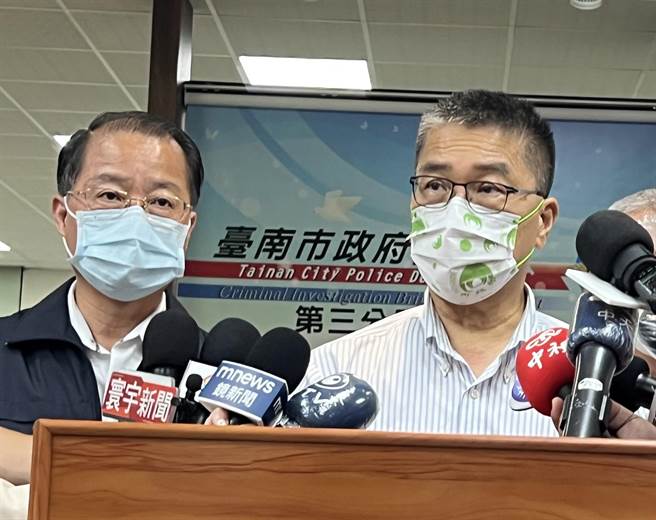 內政部長徐國勇表示，根據人事單位的估計，較資深的凃明誠撫恤金將有2900萬元至3100萬元，較資淺的曹瑞傑也有2800萬至3000萬元。（洪榮志攝）