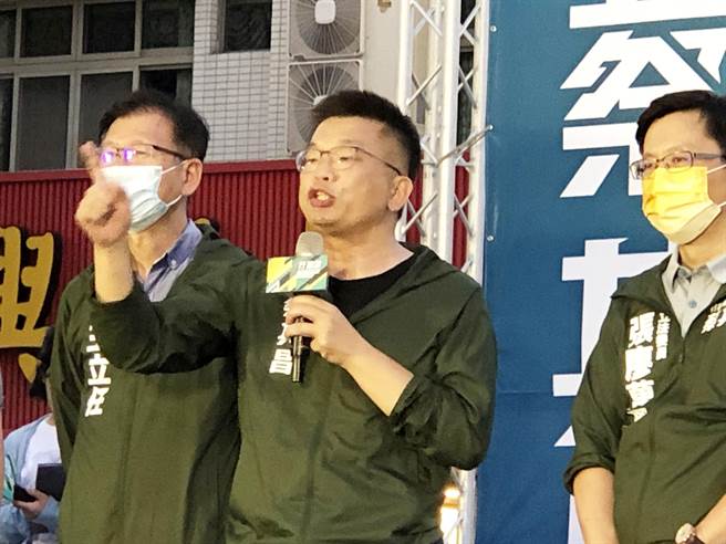 蔡其昌指出，市长的职责是解决问题，过多的政治语言争执都无法让民眾接受。（陈世宗摄）