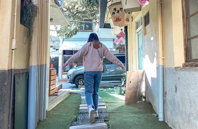 林姓女大生虽金融机构的帐户都解冻，但邮局未告知就结清她的帐户，让她一直耿耿于怀。（陈世宗摄）