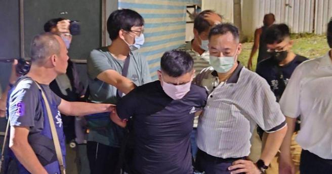 台南杀警案凶嫌终于在23日凌晨4点41分遭到逮捕。（图／翻摄自社会事脸书）