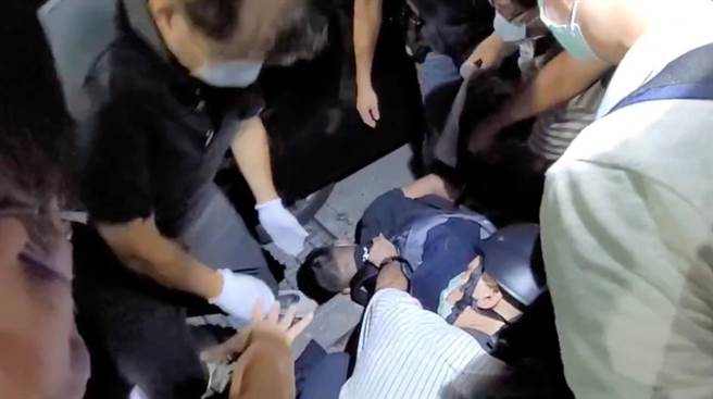 台南市殺警奪槍案的嫌犯林信吾23日凌晨於新竹市落網。（民眾提供／王惠慧新竹傳真）