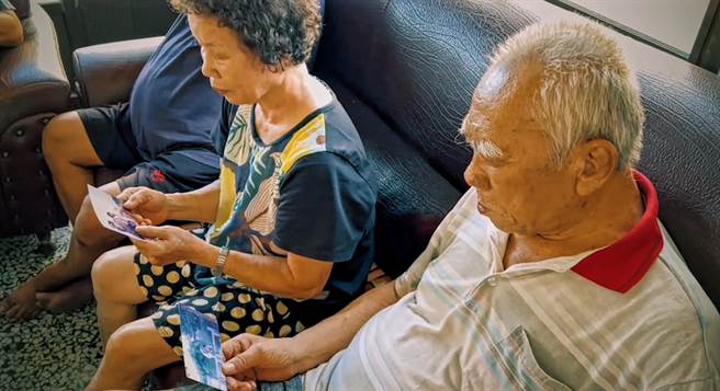 台南割喉杀警案，不仅震撼社会，也再度撕裂过去曾有相同遭遇的受害警眷，17年前新北汐止横科派出所员警洪重男，在汐止农会被歹徒持刀杀害，凶嫌王柏英至今仍在牢内等待枪决。（吴建辉摄）