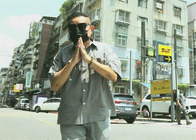 许效舜说2个月内朱俐静、艾成、余苑绮接连离世，感触很深。（粘耿豪摄）