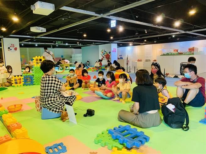 淡水古蹟博物馆配合「2022淡水渔人码头仲夏缤纷乐活动」，特别延长开放沪水一方以及积木共和国，提供民眾免费休憩好去处。(淡水古蹟博物馆提供)