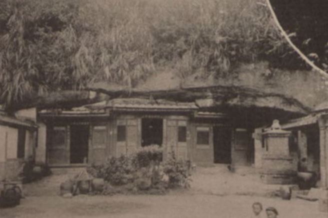 早期的狮岩洞。（图：水灵文创提供）