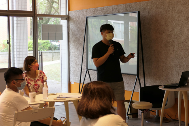 飨初餐盒负责人吴伟忠以顾客消费率为考量，以西餐主菜搭配中式配菜的方式开发特色便当，目前已是大企业、市议会、各大活动的主要便当供应商之一。(照片/吾限熊报社黄宇庆摄)