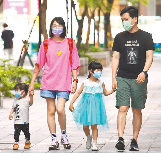 国发会最新报告显示，台湾幼年人口急遽下降，今年新生儿预估仅13万多人，创新低。（本报资料照片）