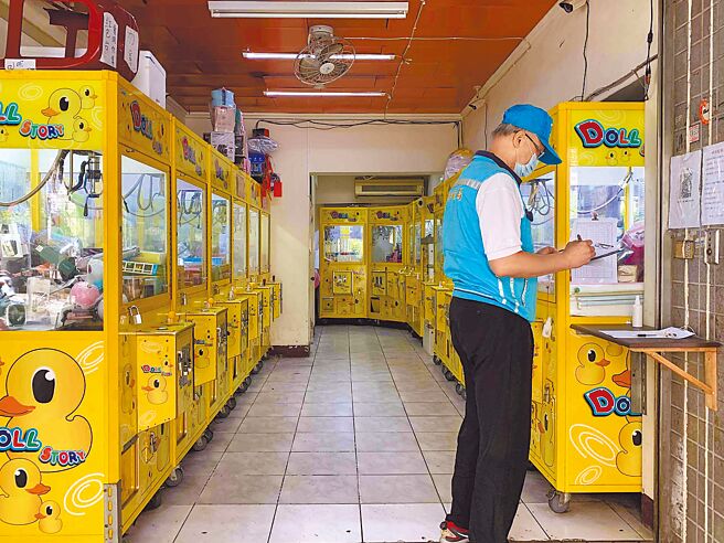 《新北市自助选物贩卖事业管理自治条例》22日二读，全案将待三读后，预计明年9月上路。（新北市经发局提供／叶德正新北传真）