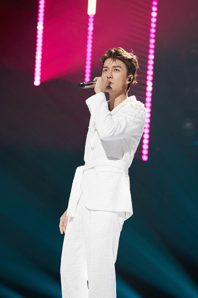 吴克群在《披荆斩棘的哥哥》初舞台表现亮眼。（和群娱乐提供）