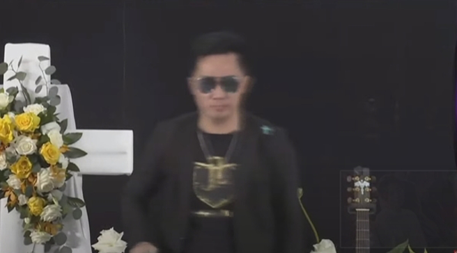 艾成弟弟献唱，长相引起大家的惊呼。(图/ 中时资料库)