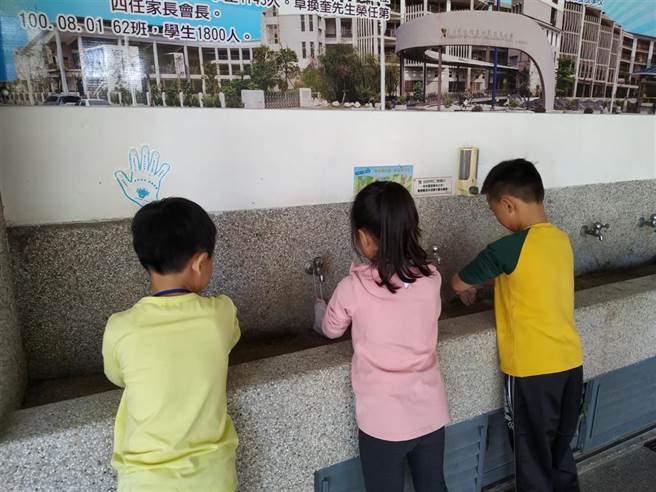 防止感染出血性大肠杆菌，中市卫生局吁勿生食生饮并勤洗手。（示意图／台中市卫生局提供）