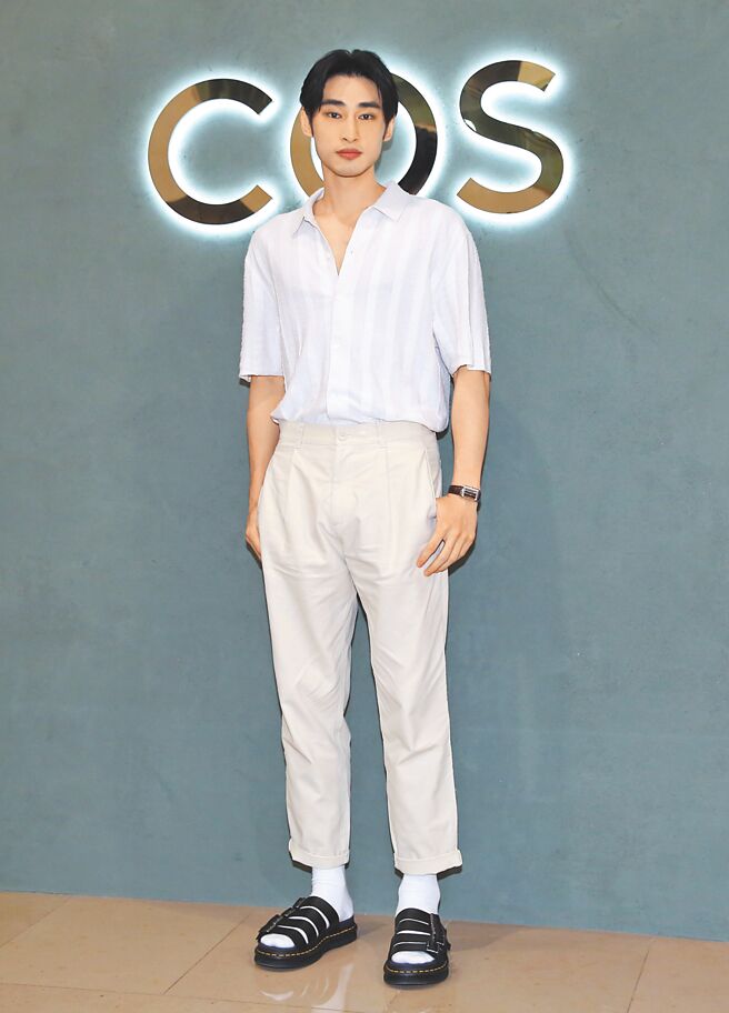 章广辰表示自己过去至英国经常逛COS，现在台湾就可以逛到十分方便。（陈俊吉摄）