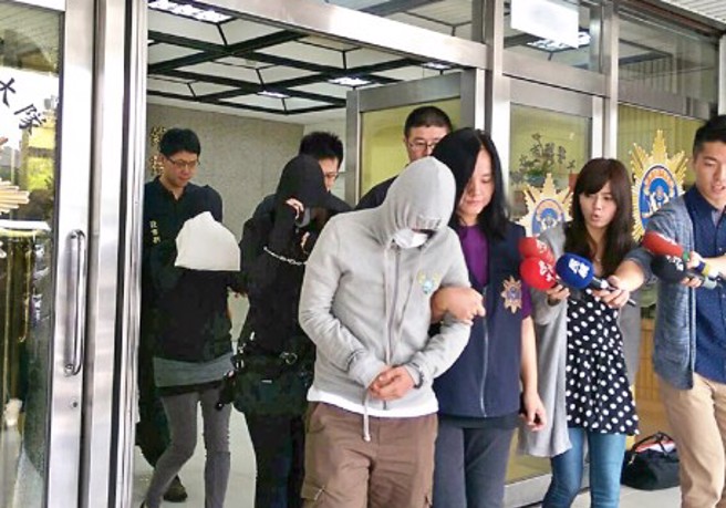 前撞球女国手组剥皮集团，找酒店妹海削17男179万入狱了。(中时资料库)