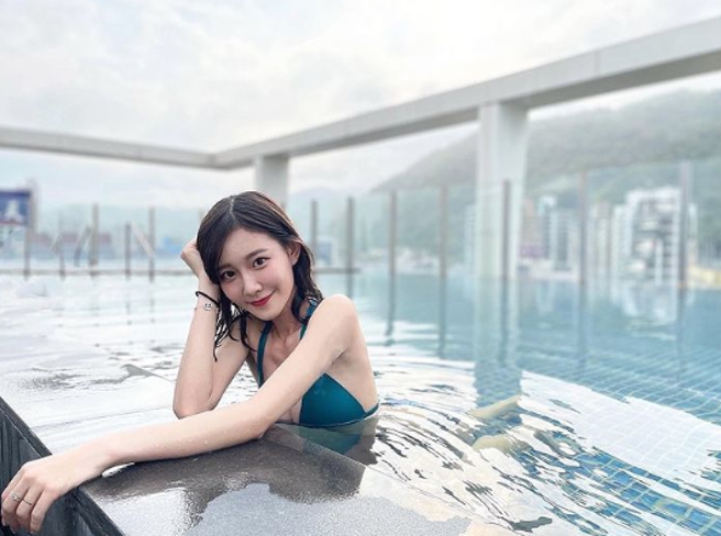 6V长相甜美可爱。（图／翻摄自6V个人IG）