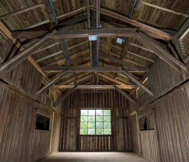 市定古蹟后里马场马厩，修復后规画为实体马展示及主题式教育展示区域。（台中市政府提供）