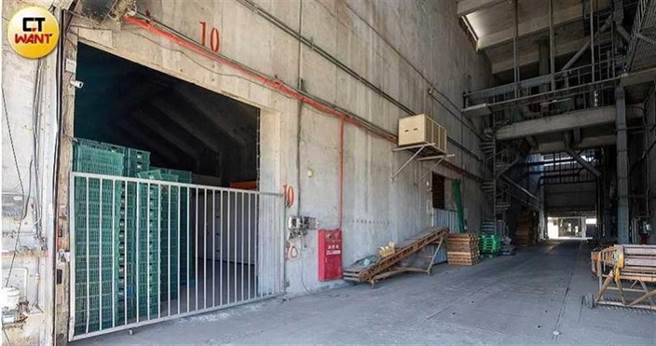 通缉犯王亦杰偷取美浓区农会的133公吨红豆后贱卖，图为美浓区农会清水仓库。（本报资料照片）