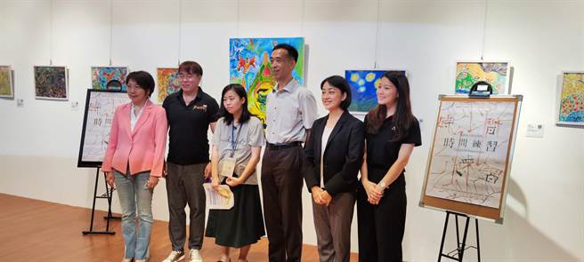 為了讓更多民眾瞭解精神病人遇到的困境，伊甸基金會即日起在國父紀念館出「精神病人的房間─時間練習」。（林良齊攝）