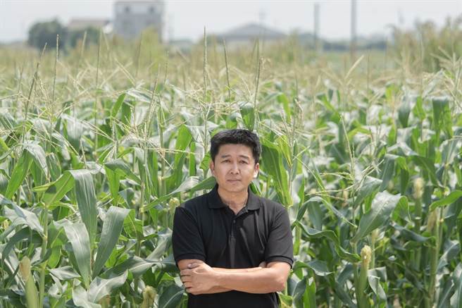 嘉义县义竹乡中平社区理事长谢胜麒获111年度「农村领航奖」殊荣。（嘉义县政府提供∕吕妍庭嘉义传真）