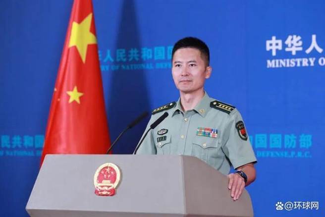 大陆国防部发言人谭克非：优先批准理工类大学生和备战打仗所需技能人才入伍。（环球网）