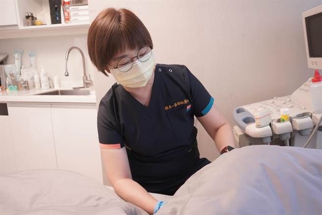 大肠直肠外科医师黄郁纯表示，产后可以透过外科手术进行痔疮切除。图黄郁纯提供