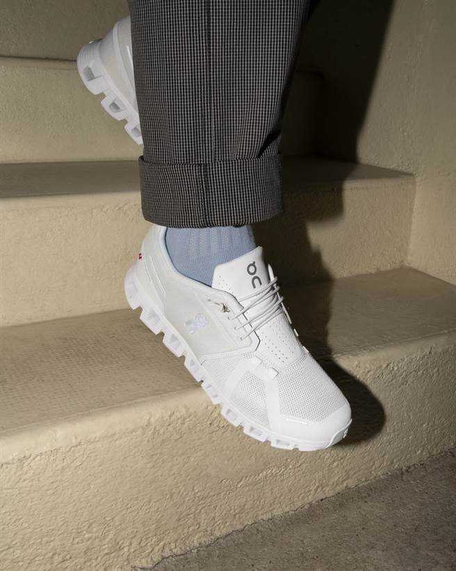 Cloud 5以简约运动风设计，透过不同面料的特性提升外观整体层次。（瑞士On昂跑提供）