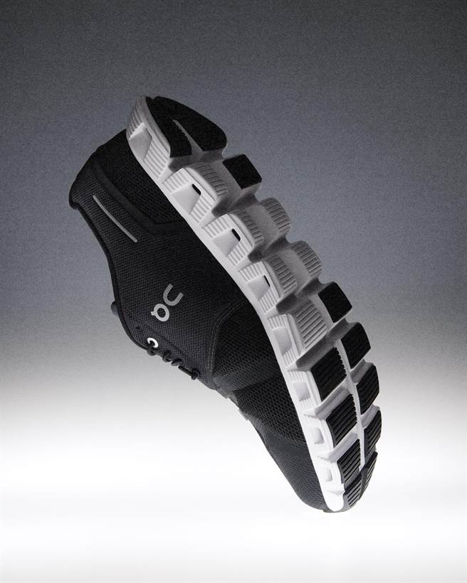 新鞋款以专利技术带动触地的柔软缓震与前进时的爆发力（瑞士On昂跑提供）