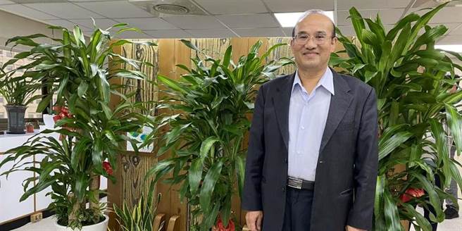 擔任5年經濟部工業局長的呂正華轉任數發部，經濟部今宣布，由標準檢驗局長連錦漳「老兵回鍋」，接替其遺留下的局長大位。(資料照)