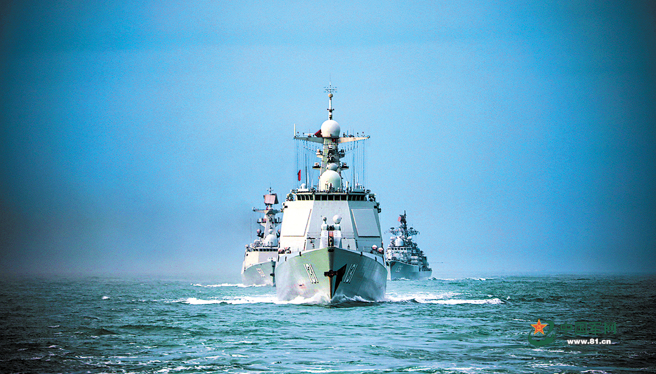 美国智库以战略模型预测，中共加快造舰速度，预计10年之内会拥有5艘航空母舰、60多艘巡洋舰和驱逐舰，以及一支新的潜艇舰队。 （图／中国军网）