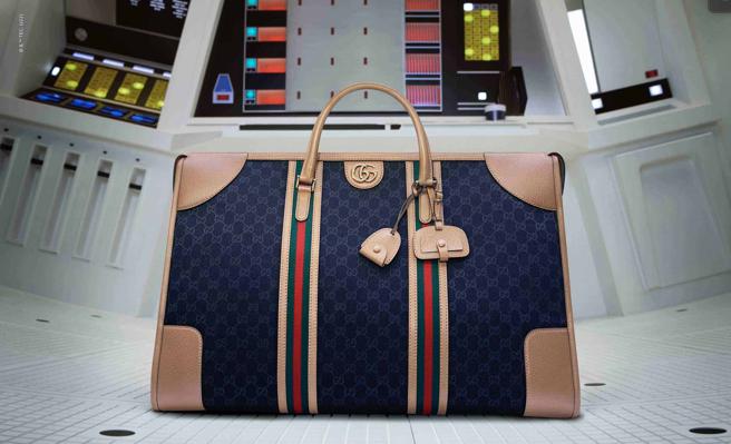 黄色肩背提包，9万8800元。（GUCCI提供）