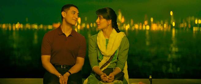 阿米尔罕重新诠释经典电影《阿甘正传》。（UIP提供）