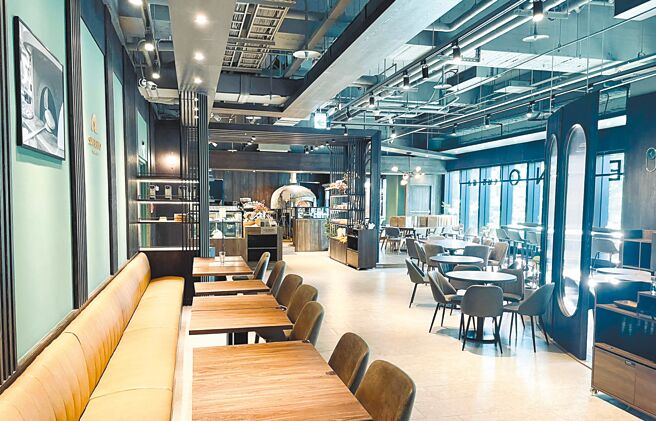 板桥光焙若餐厅空间达250多坪，优雅质感让消费者惬意享用蔬食。（光焙若提供）