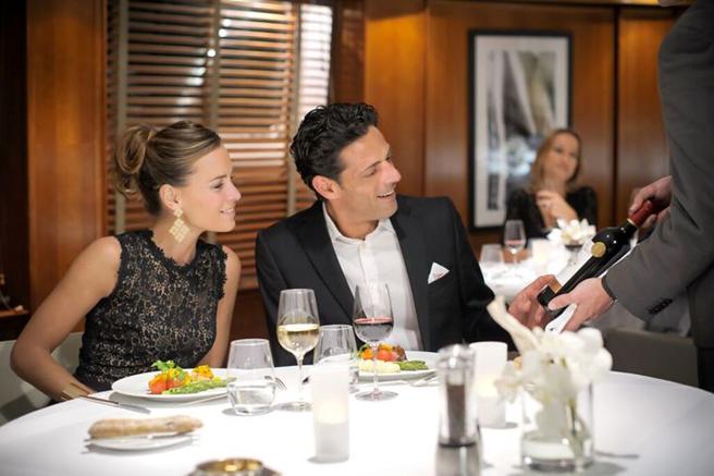 ▲旅客身处极地也能品嚐美味的法式米其林高级料理。　图：庞洛邮轮／提供