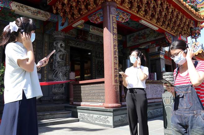 「庙玩八里嬉游趣」带领民眾走访八里古蹟。（十三行博物馆提供）