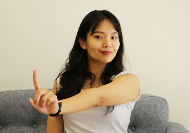 透过日常的平衡復健训练，如「进阶头眼协调运动」，可舒缓头晕。（北医大提供）