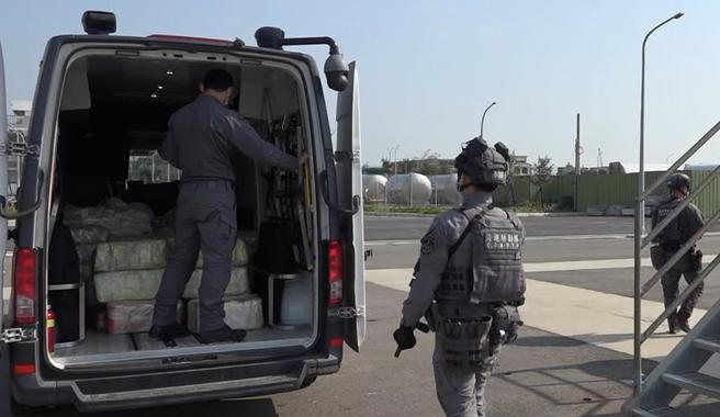 海巡署澎湖破获史上最大K他命毒品走私案。(海巡署提供)
