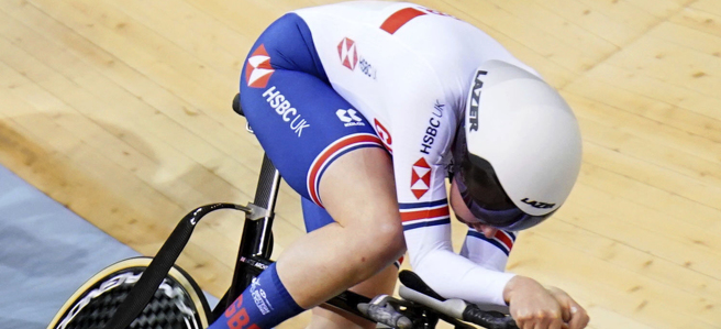 图为华德尔女友阿契伯德比赛照(美联社资料照)