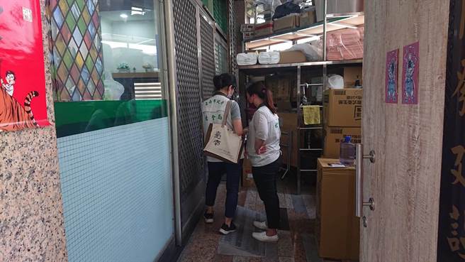 台南市社會局老福科派員前往調查。（程炳璋攝）