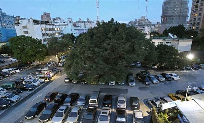 中广占国有地5千多坪，现为停车场用途。（本报资料照片）