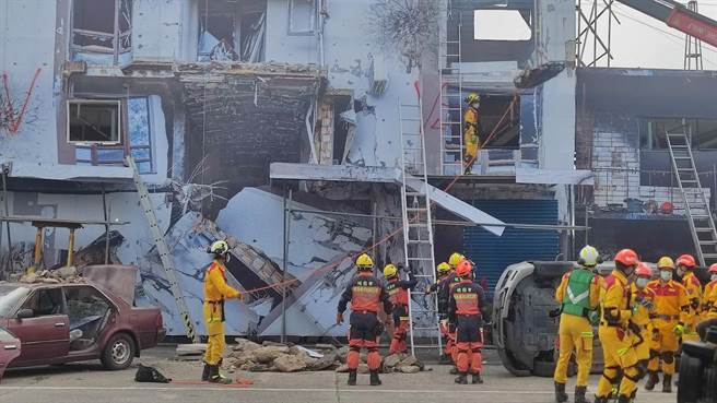 国民党桃园市长参选人张善政说，警、消的加给，将比照双北全额领取。（本报资料照片）