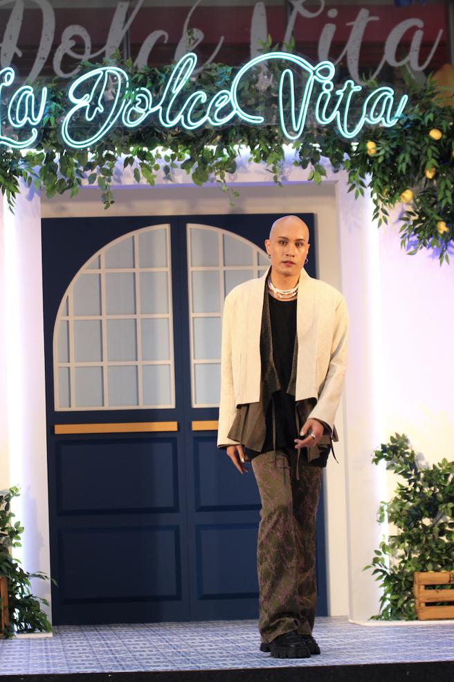 金曲奖最佳单曲制作人奖黄宣出席今（26日）于微风信义举行的「信义之夜」。（石欣蒨摄）