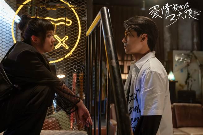 孟耿如（左）与林哲熹感情增温。（时创影业提供）